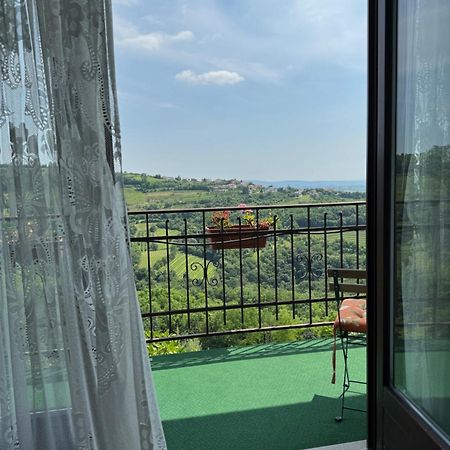 Enam Room Kojsko Bagian luar foto