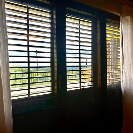 Enam Room Kojsko Bagian luar foto