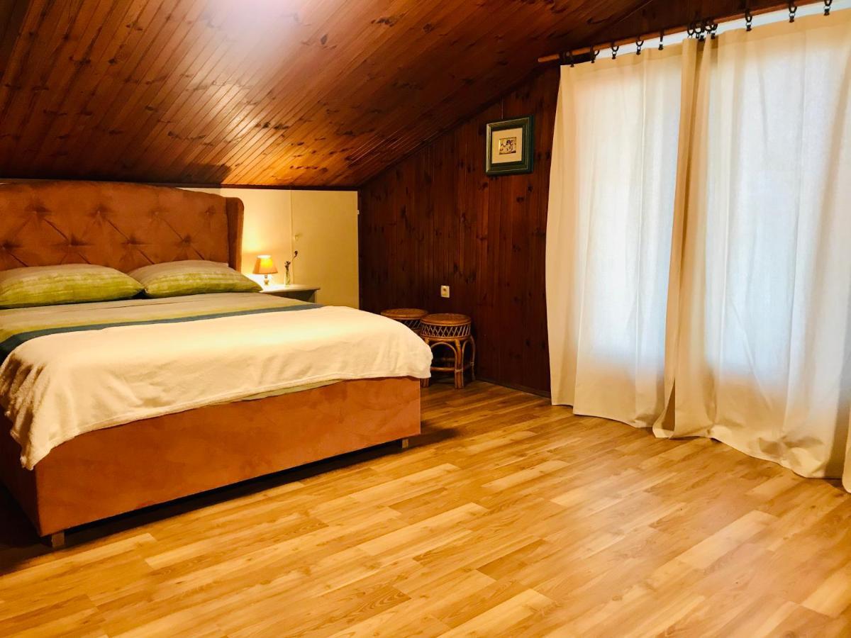 Enam Room Kojsko Bagian luar foto
