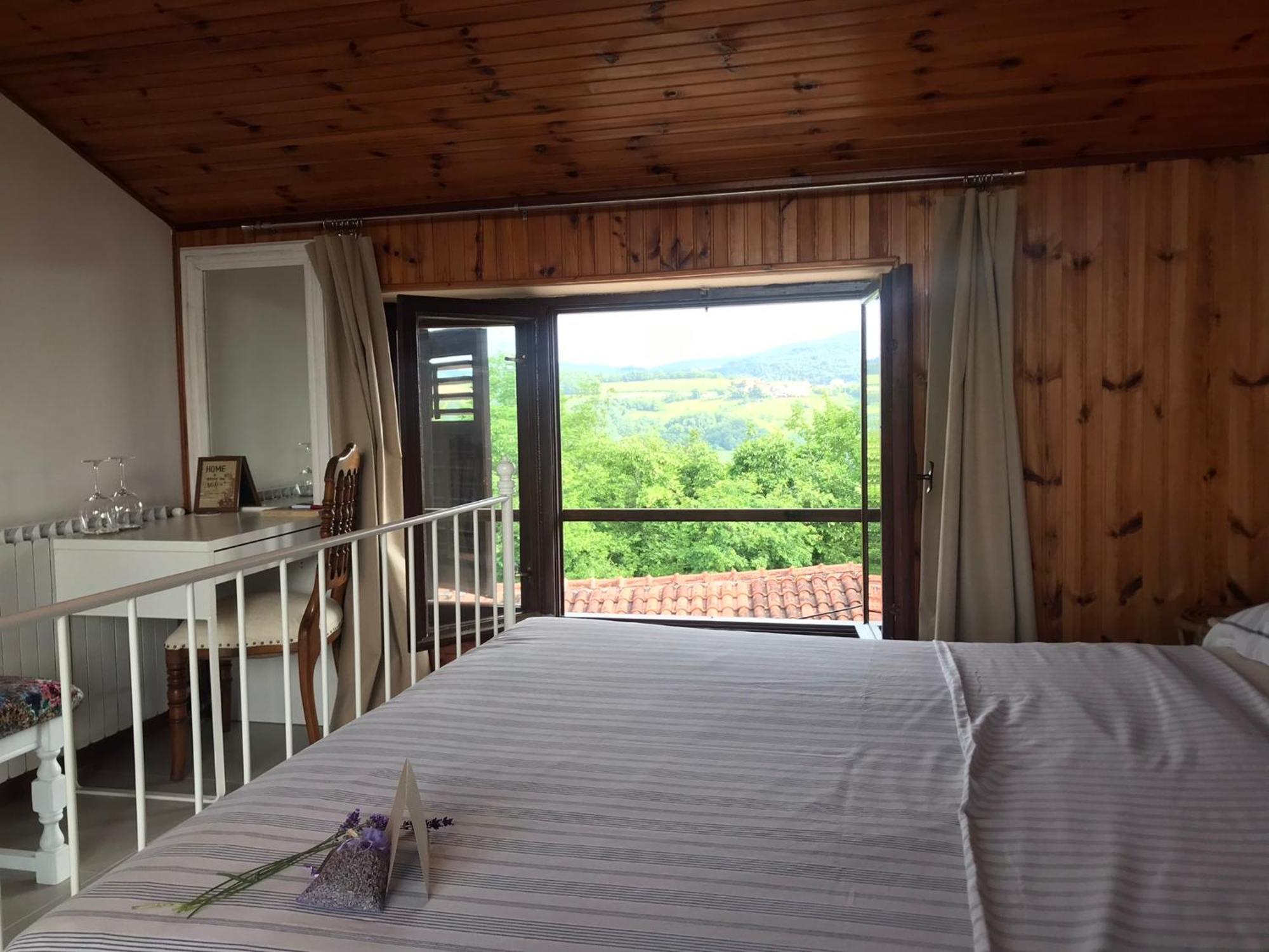 Enam Room Kojsko Bagian luar foto