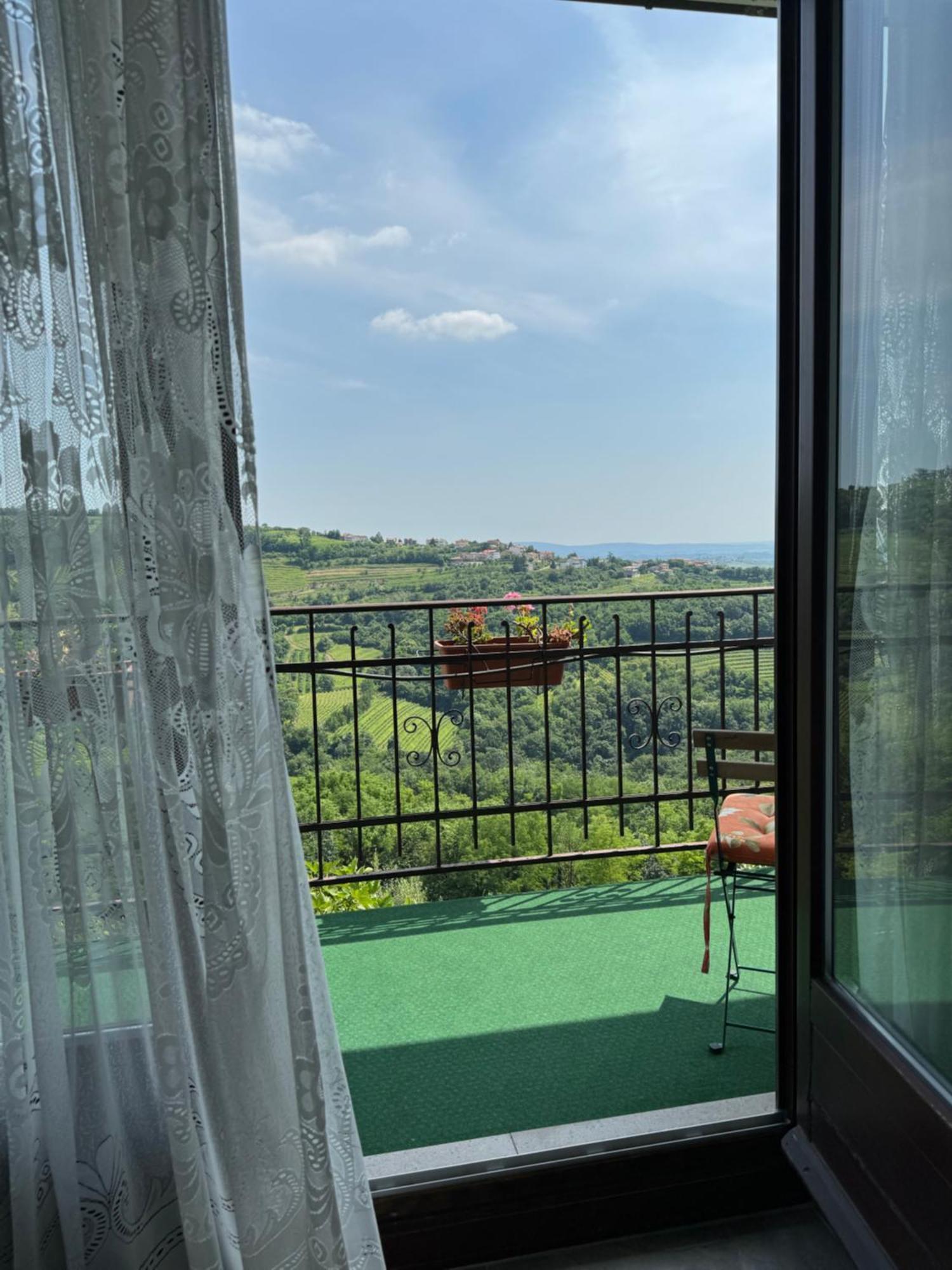 Enam Room Kojsko Bagian luar foto
