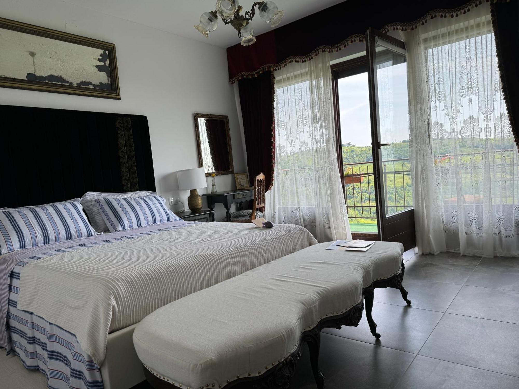 Enam Room Kojsko Bagian luar foto