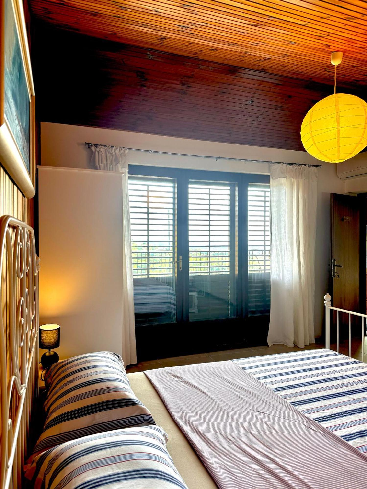 Enam Room Kojsko Bagian luar foto